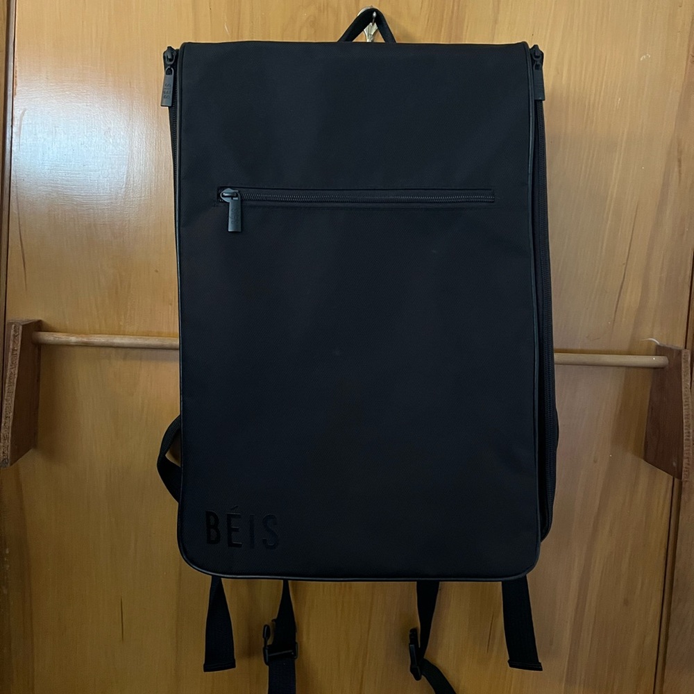 SOLD - BEIS hanging backpack
